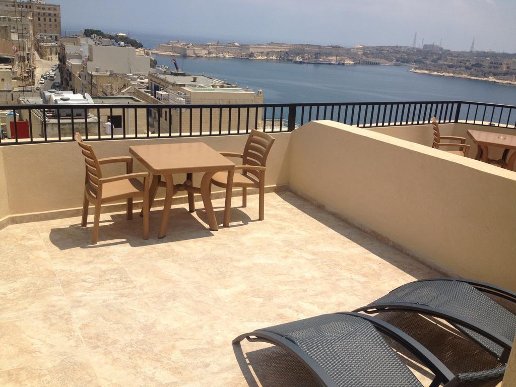 Grand Harbour Hotel Valletta Rum bild